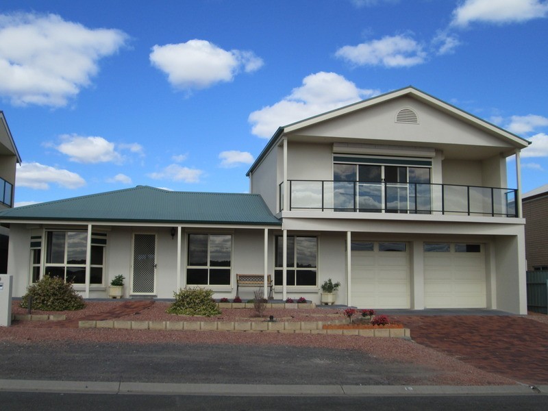 19 Narooma Boulevard, Murray Bridge SA 5253