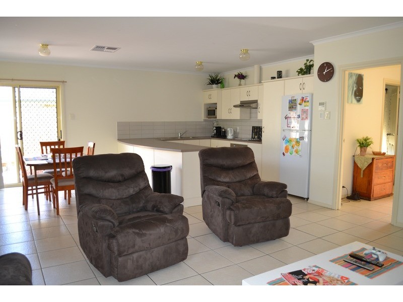 18 Albert Place, Murray Bridge SA 5253