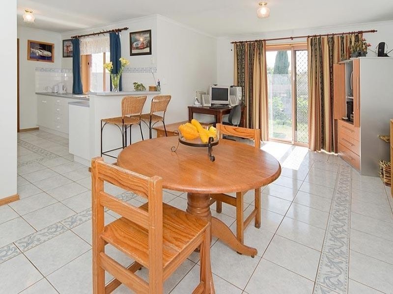 21 Douglas Drive, Mount Barker SA 5251