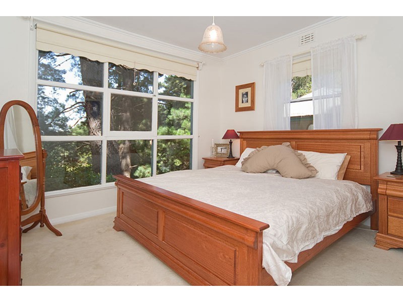 14 Backhouse Avenue, Crafers SA 5152