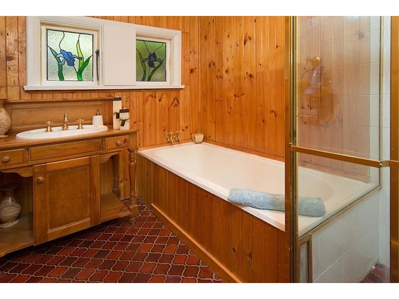 14 Backhouse Avenue, Crafers SA 5152