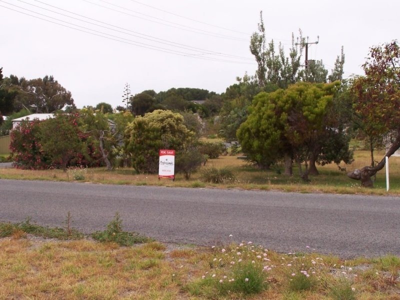 83 Captain Sturt Parade, Hindmarsh Island SA 5214