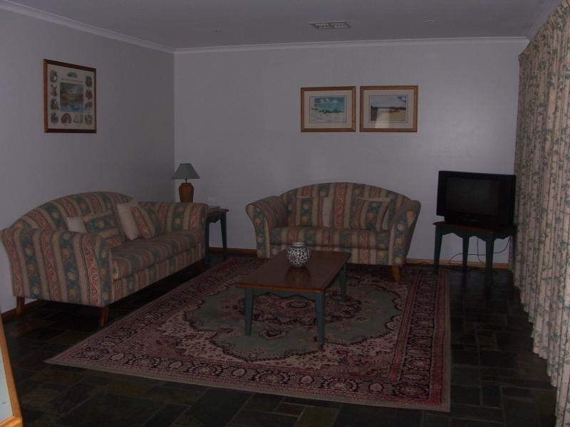 55 Prince Alfred Parade, Hindmarsh Island SA 5214