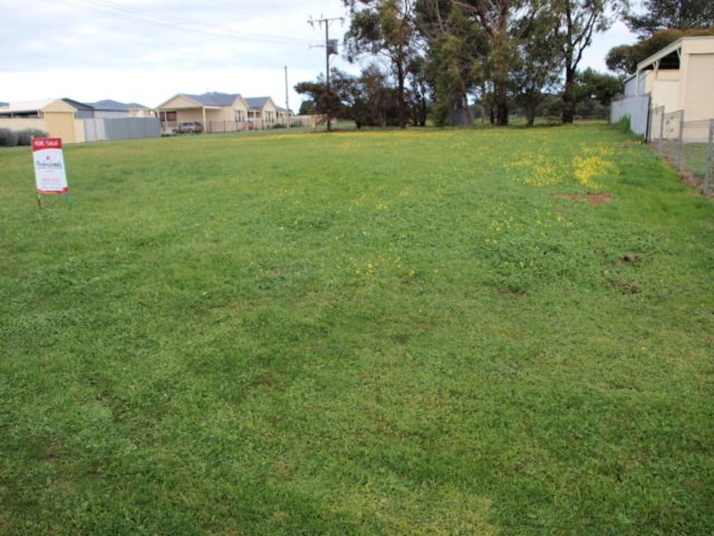 51  Captain Sturt Parade, Hindmarsh Island SA 5214