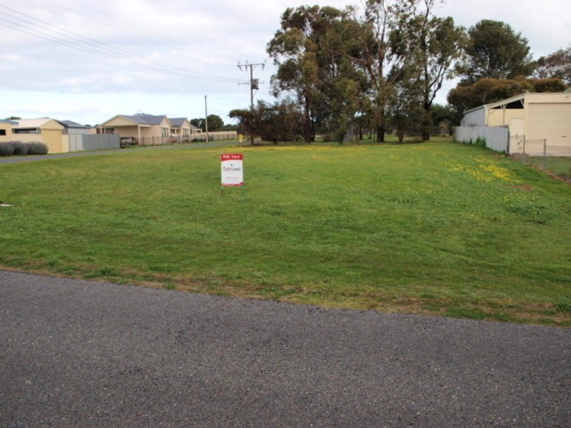 51  Captain Sturt Parade, Hindmarsh Island SA 5214