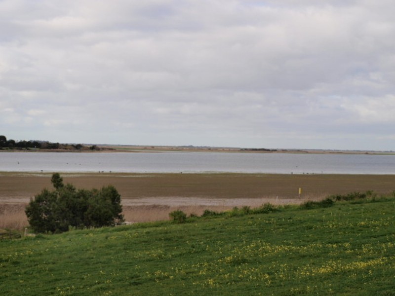 51  Captain Sturt Parade, Hindmarsh Island SA 5214