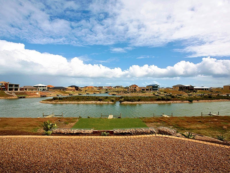 25 Blanche Parade, Hindmarsh Island SA 5214