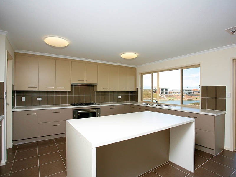 25 Blanche Parade, Hindmarsh Island SA 5214