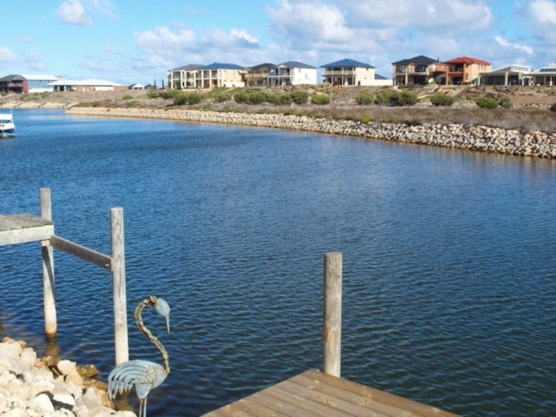 85 Blanche Parade, Hindmarsh Island SA 5214