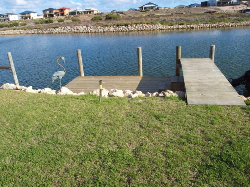 85 Blanche Parade, Hindmarsh Island SA 5214
