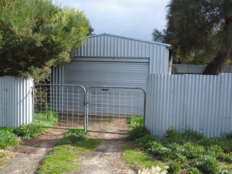 8  Cave Street, Goolwa SA 5214