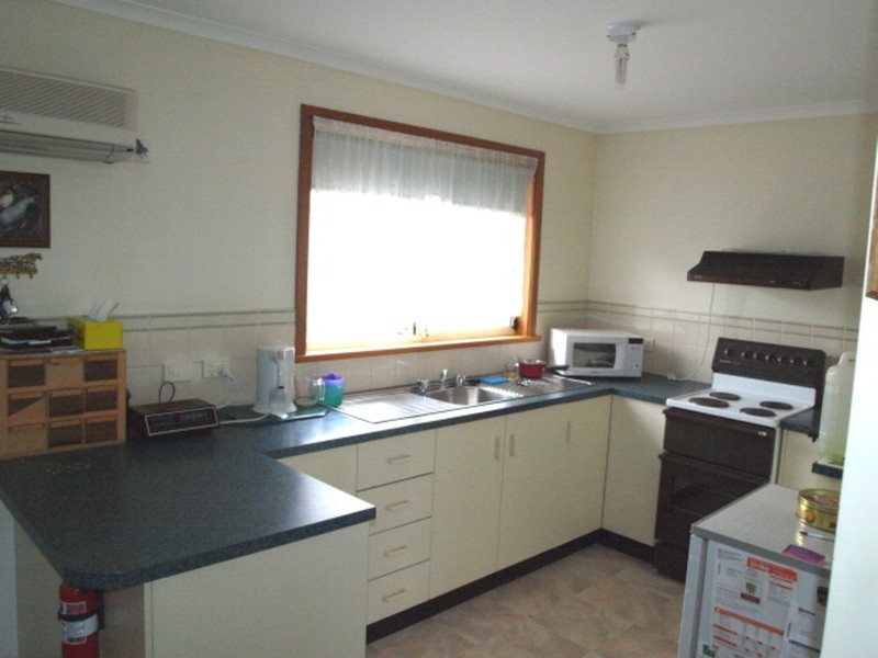 8  Cave Street, Goolwa SA 5214