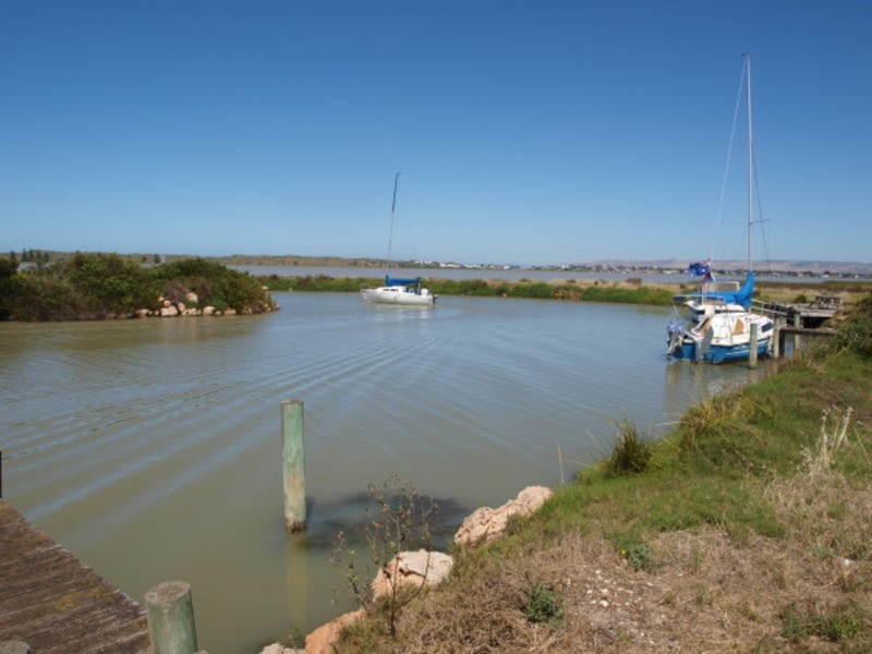 19 Arcadia Avenue, Hindmarsh Island SA 5214