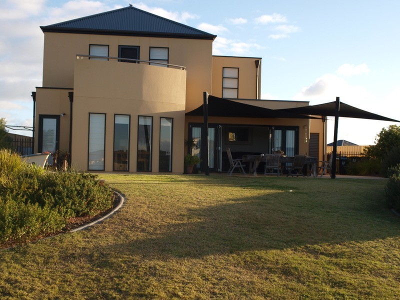 8 Arcadia Avenue, Hindmarsh Island SA 5214