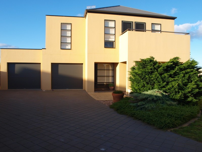 8 Arcadia Avenue, Hindmarsh Island SA 5214