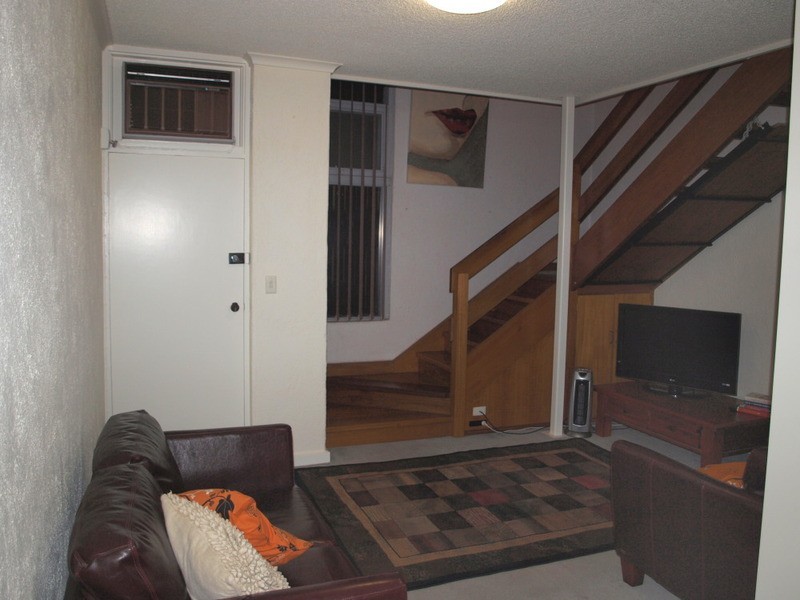 8/23 Moseley Street, Glenelg SA 5045