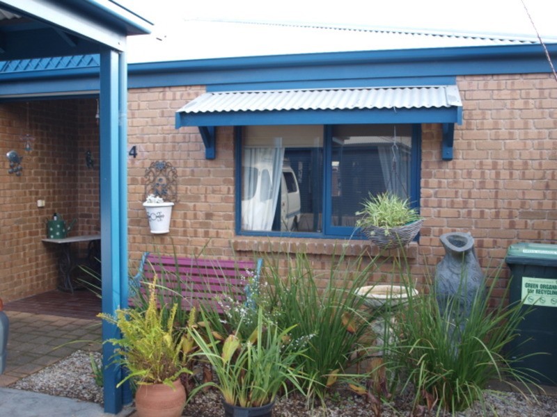 4/2 Loveday  Street, Goolwa SA 5214