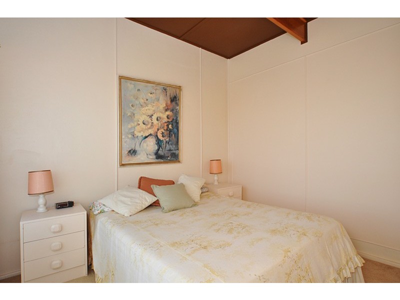 25  Goolwa Channel Drive, Hindmarsh Island SA 5214