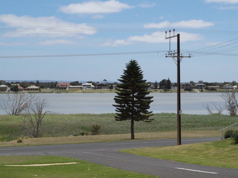 44 Probert  Street, Hindmarsh Island SA 5214