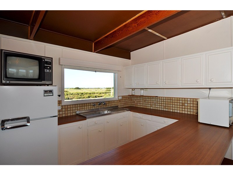 25  Goolwa Channel Drive, Hindmarsh Island SA 5214