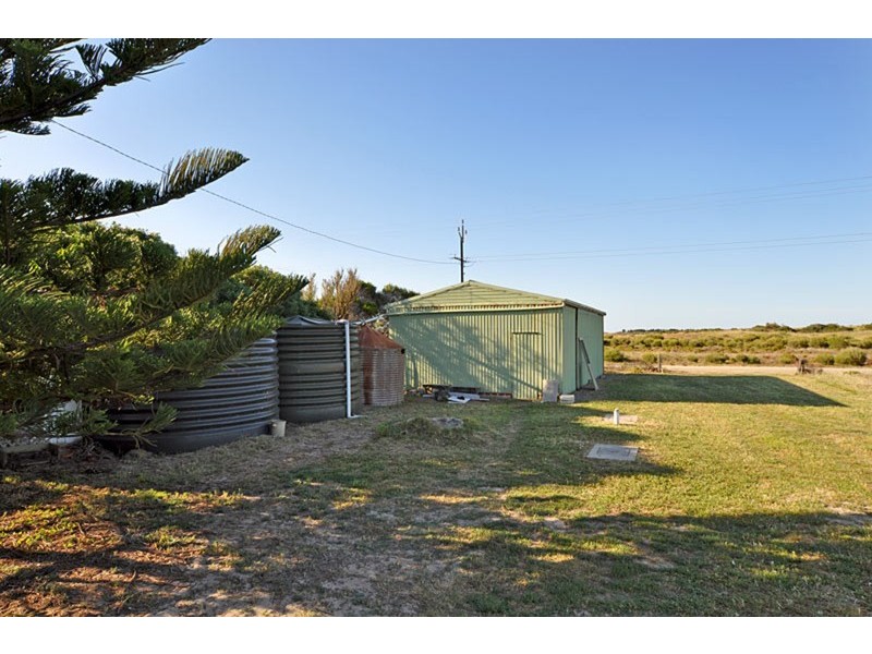 25  Goolwa Channel Drive, Hindmarsh Island SA 5214