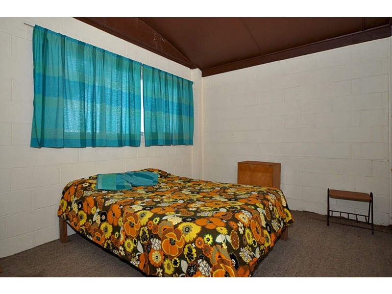 25  Goolwa Channel  Drive, Hindmarsh Island SA 5214