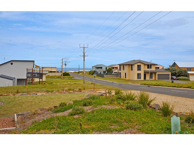 14  Chapman  Road, Middleton SA 5213