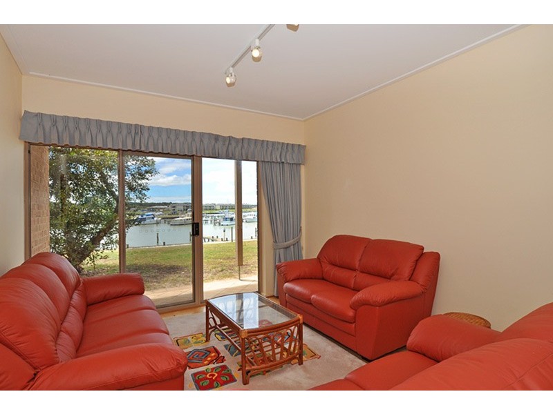 7/118  Arcadia  Avenue, Hindmarsh Island SA 5214
