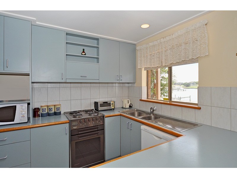 7/118  Arcadia  Avenue, Hindmarsh Island SA 5214