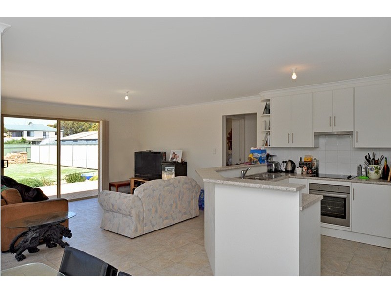 18  Osborne  Street, Goolwa SA 5214