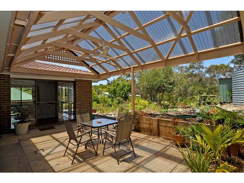 6  Surrey  Avenue, Victor Harbor SA 5211