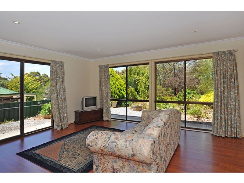 6  Surrey  Avenue, Victor Harbor SA 5211