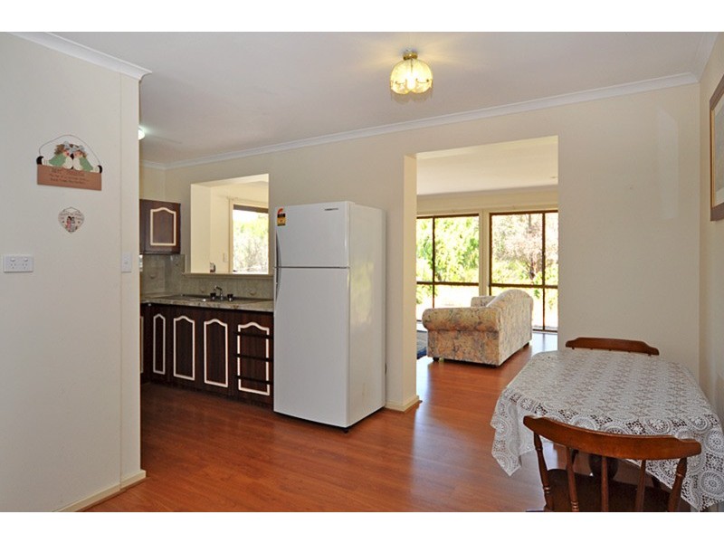 6  Surrey  Avenue, Victor Harbor SA 5211