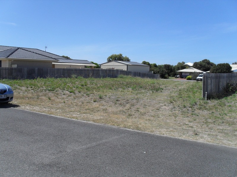 9  Ariel  Court, Hindmarsh Island SA 5214