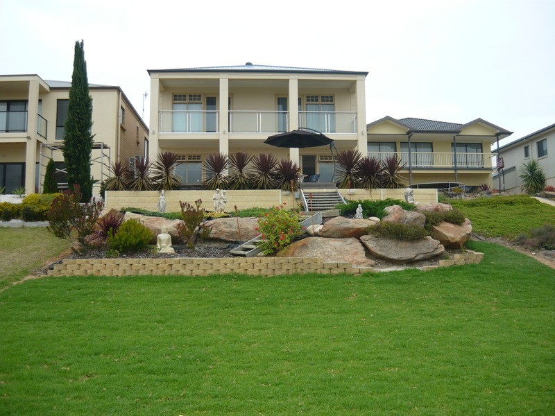 30 Britannia  Parade, Hindmarsh Island SA 5214