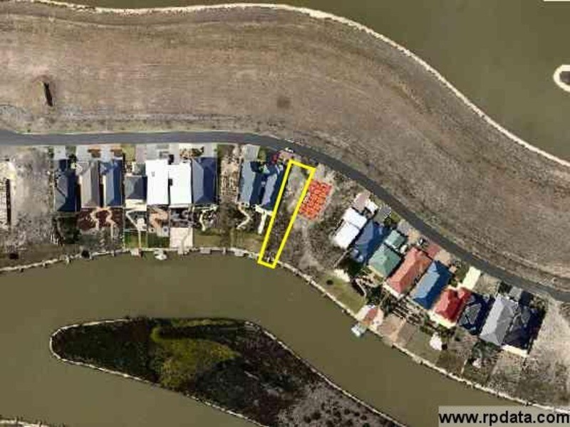 83  Blanche  Parade, Hindmarsh Island SA 5214