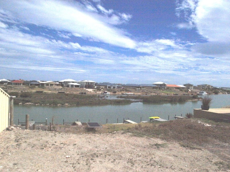 83  Blanche  Parade, Hindmarsh Island SA 5214