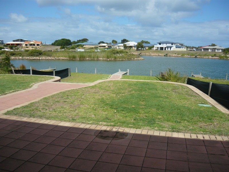 61 Wentworth Parade, Hindmarsh Island SA 5214