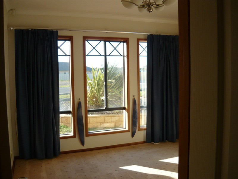 61 Wentworth Parade, Hindmarsh Island SA 5214