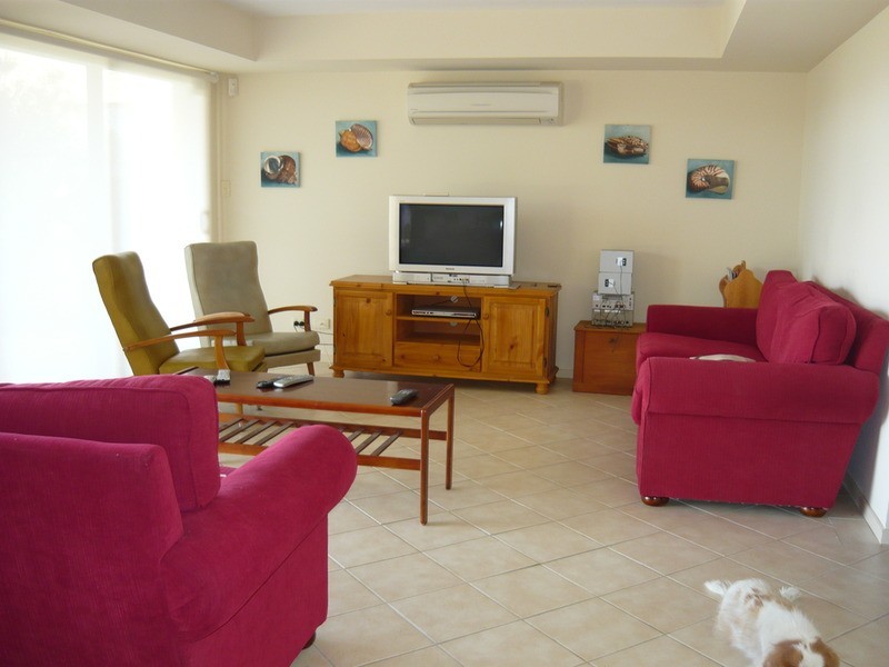 10 Wentworth  Parade, Hindmarsh Island SA 5214