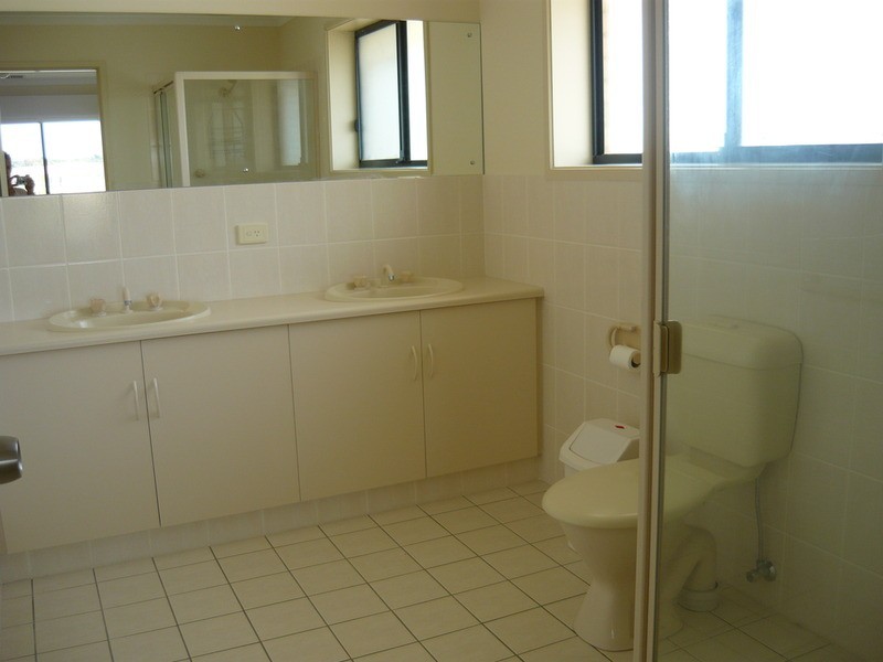 10 Wentworth  Parade, Hindmarsh Island SA 5214