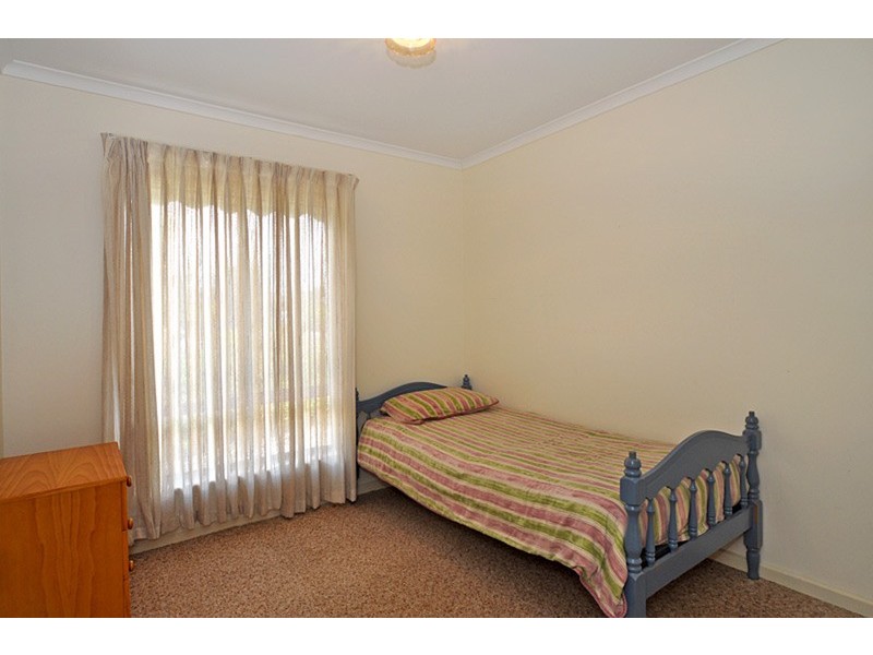 6 Surrey  Avenue, Victor Harbor SA 5211