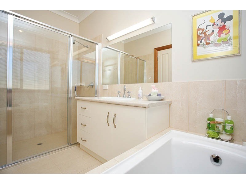 22 Batson  Parade, Hindmarsh Island SA 5214