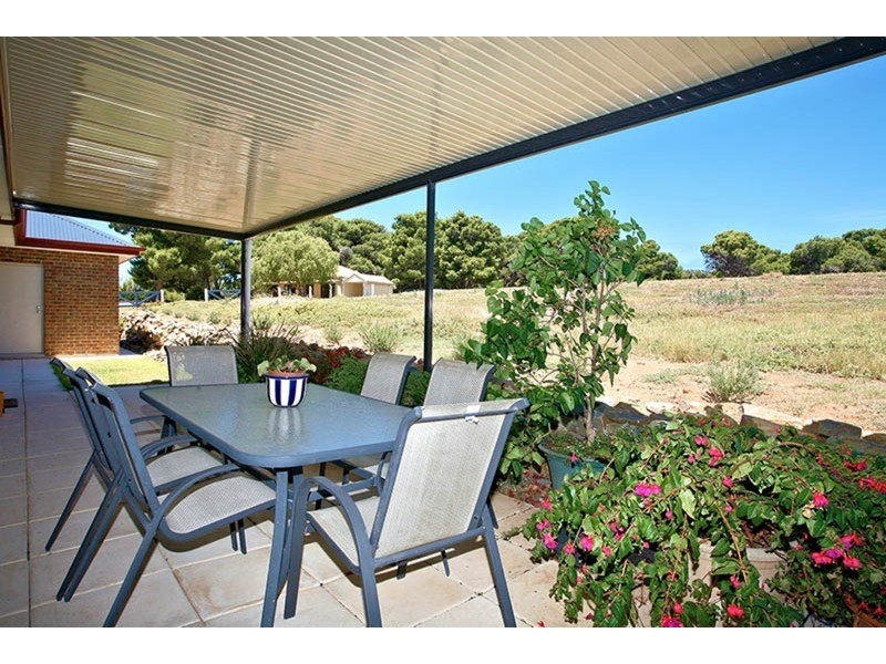 22 Batson  Parade, Hindmarsh Island SA 5214