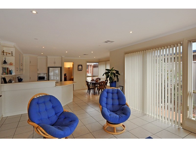 36 Wentworth Parade, Hindmarsh Island SA 5214