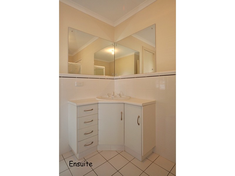 36 Wentworth Parade, Hindmarsh Island SA 5214