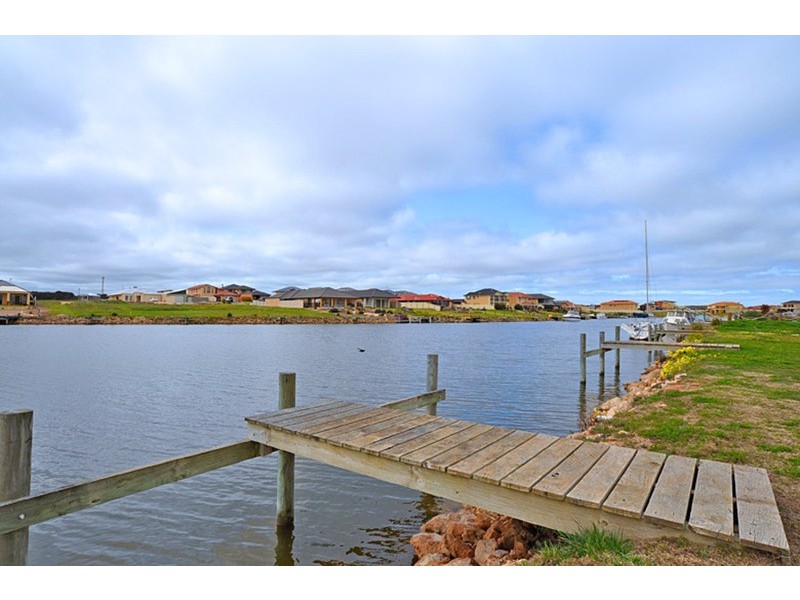 36  Wentworth  Parade, Hindmarsh Island SA 5214
