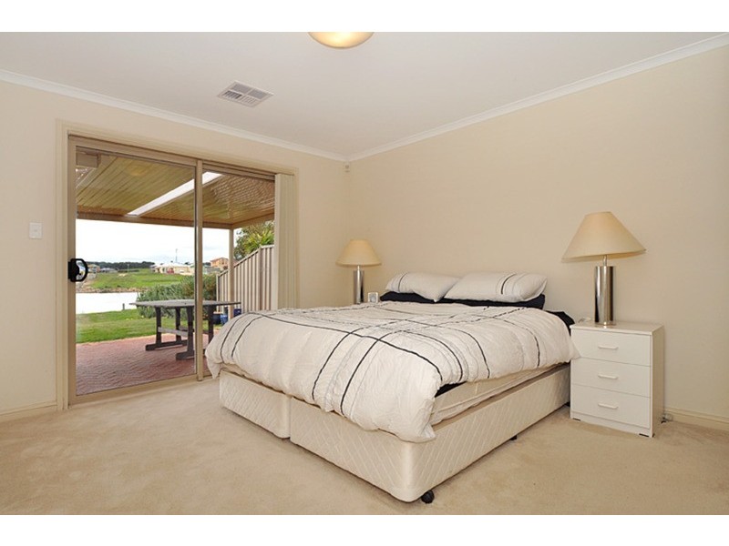 36  Wentworth  Parade, Hindmarsh Island SA 5214