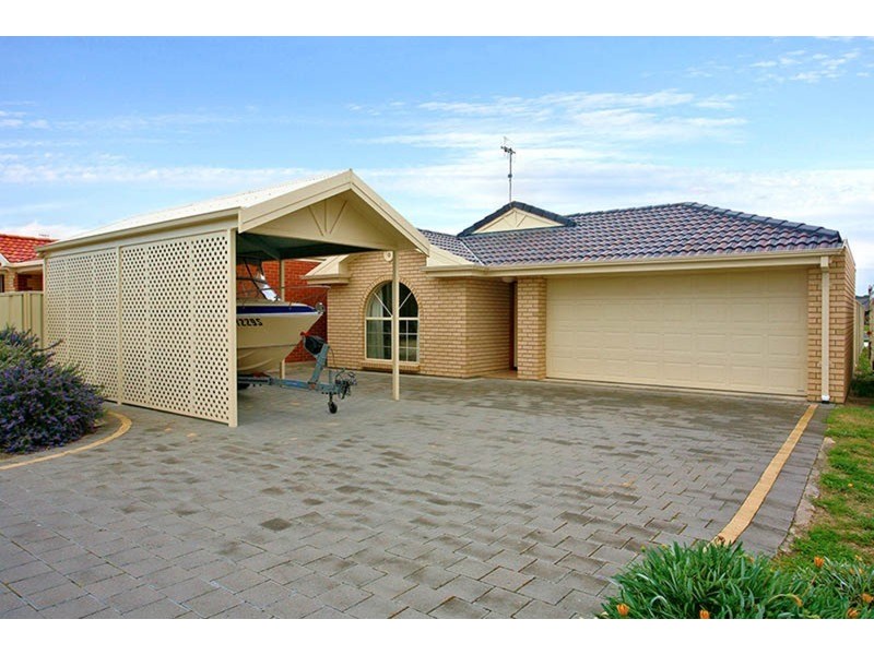 139  Wentworth  Parade, Hindmarsh Island SA 5214