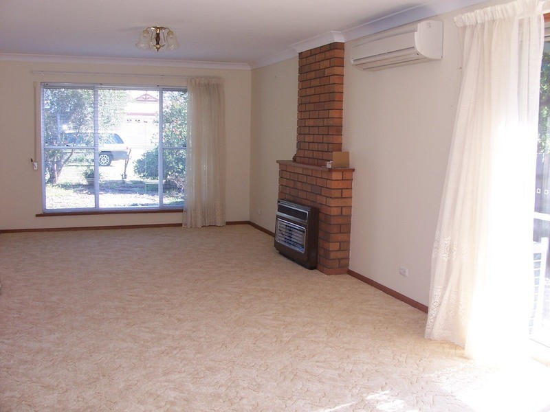 8 Burt Avenue, Goolwa SA 5214